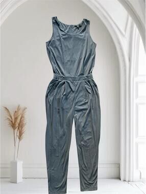 Uniqlo Grey Jumpsuit Small
